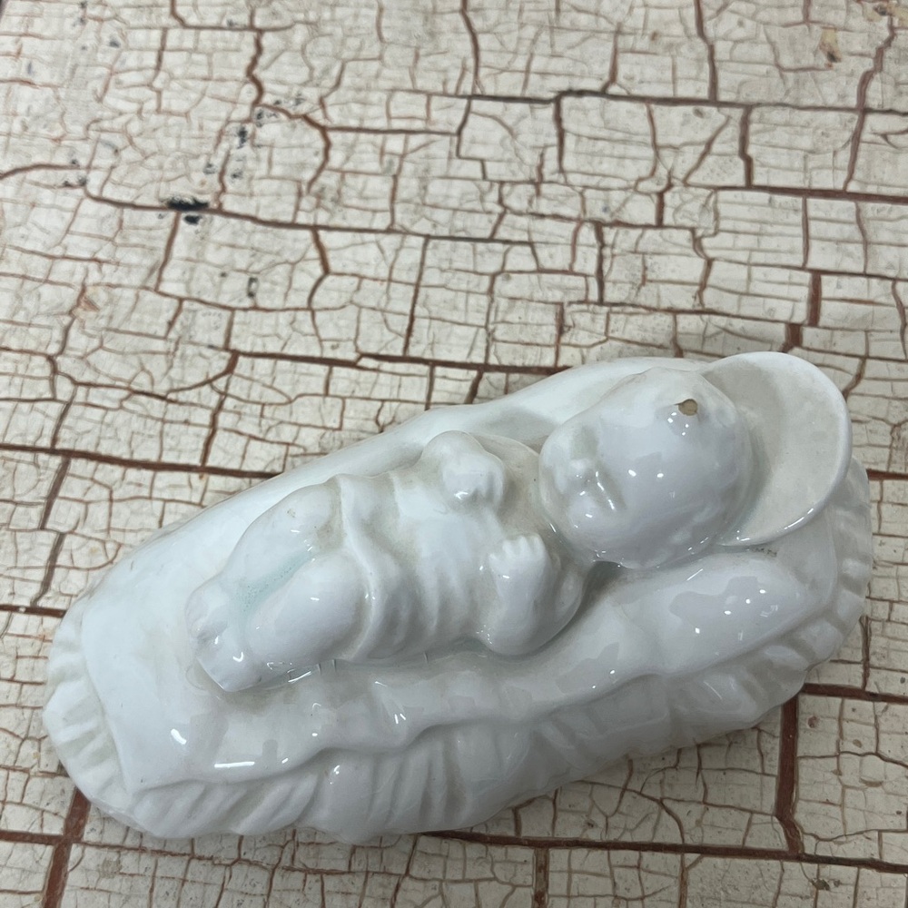 Hummel Nativity Figurines Set - Picture 12 of 14